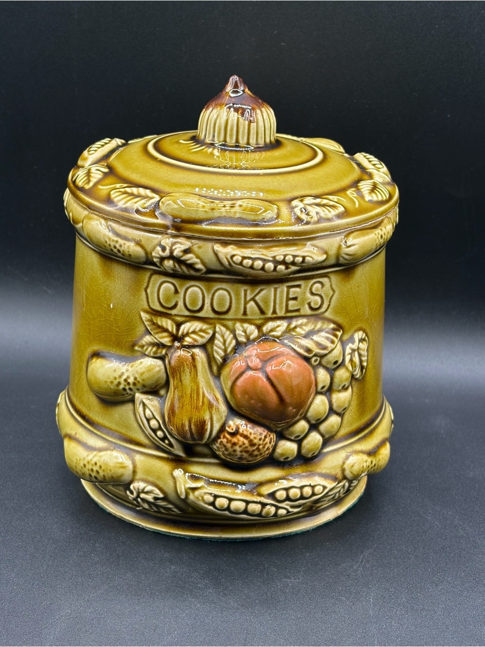 1967 Vintage Los Angeles Pottery Cookie Jar Avocado Green Embossed Fruit/ Veggie